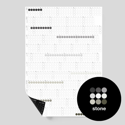dot on Jahresplaner Wandkalender mit Klebepunkten im Hochformat 69x100 cm beklebt mit Klebepunkten in Grautönen hellgrau dunkelgrau schwarz stone Kiesel beidseitig bedruckt schwarze und weiße Seite