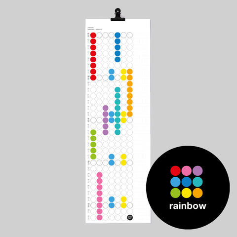 dot on Wandkalender Monatsplaner mit Klebepunkten weiß mit schwarzer Schrift im Format 23x72 cm mit Metallclip & -klemme in schwarz beklebt mit Klebepunkten in vielen Farben Regenbogen bunt