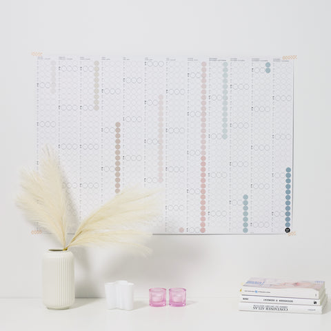 Annual planner 2025 with adhesive dots | Nordic Edition | in 4 formats